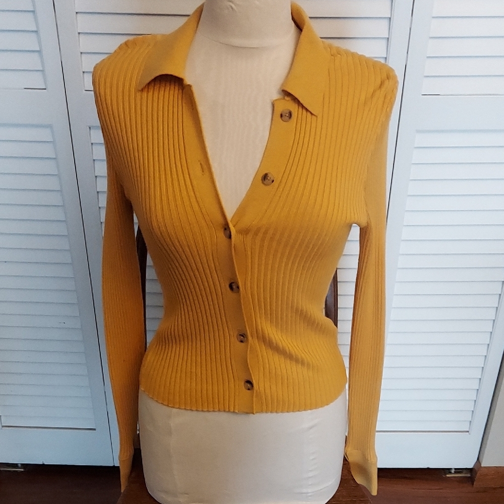 Abercrombie & Fitch Mustard Ribbed Knit Sweater